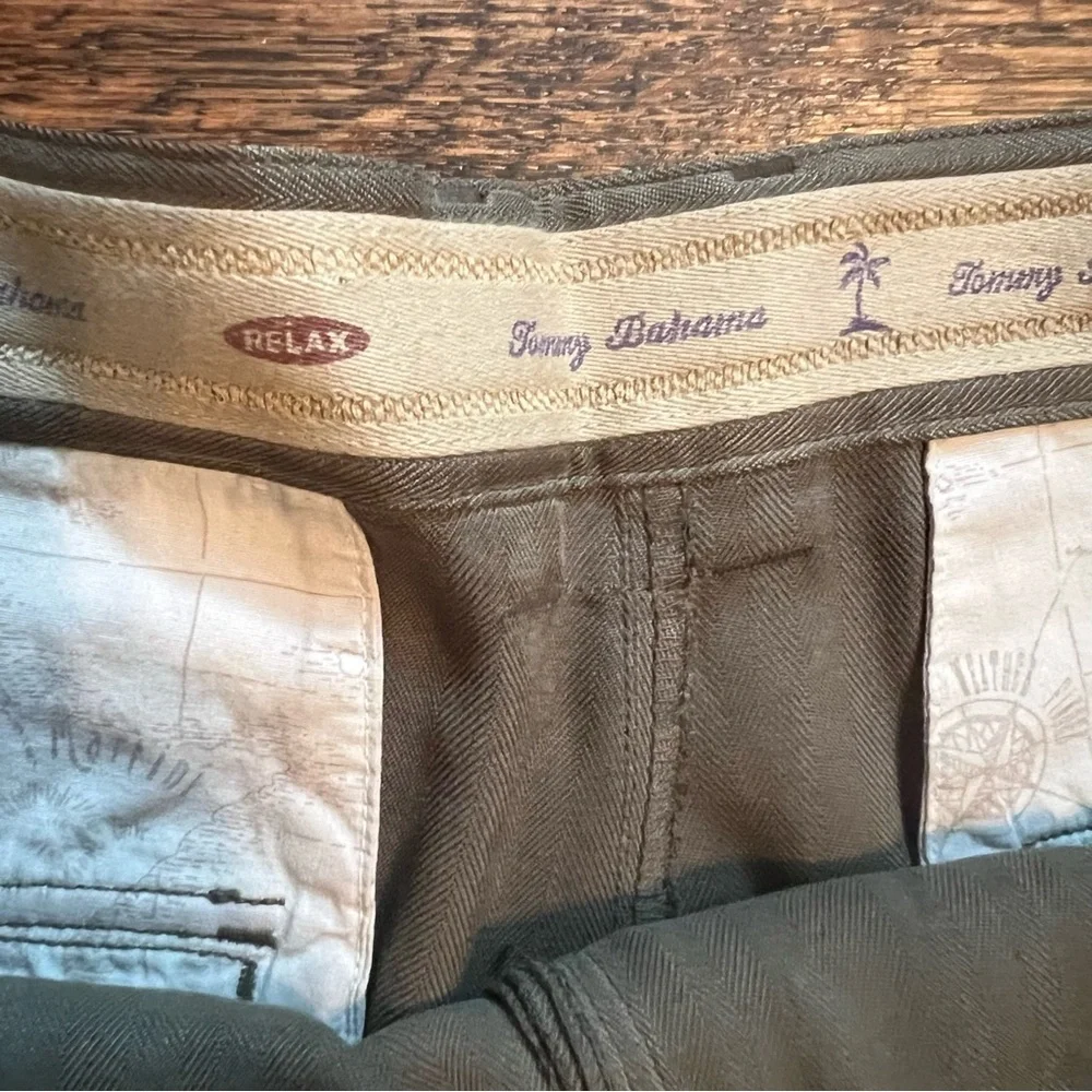 Tommy Bahama size 35 green silk shorts - Picture 3 of 10